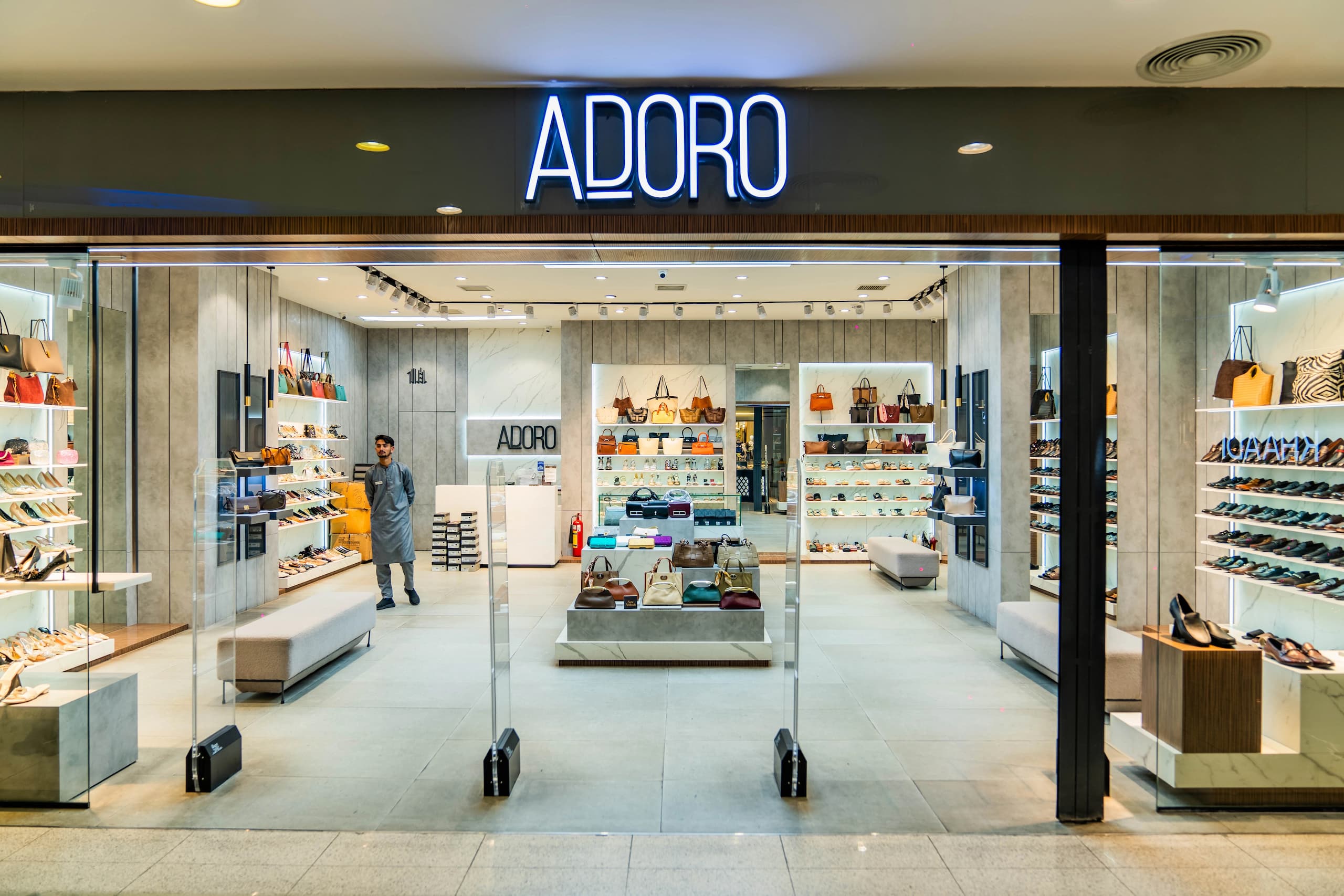 Adoro
