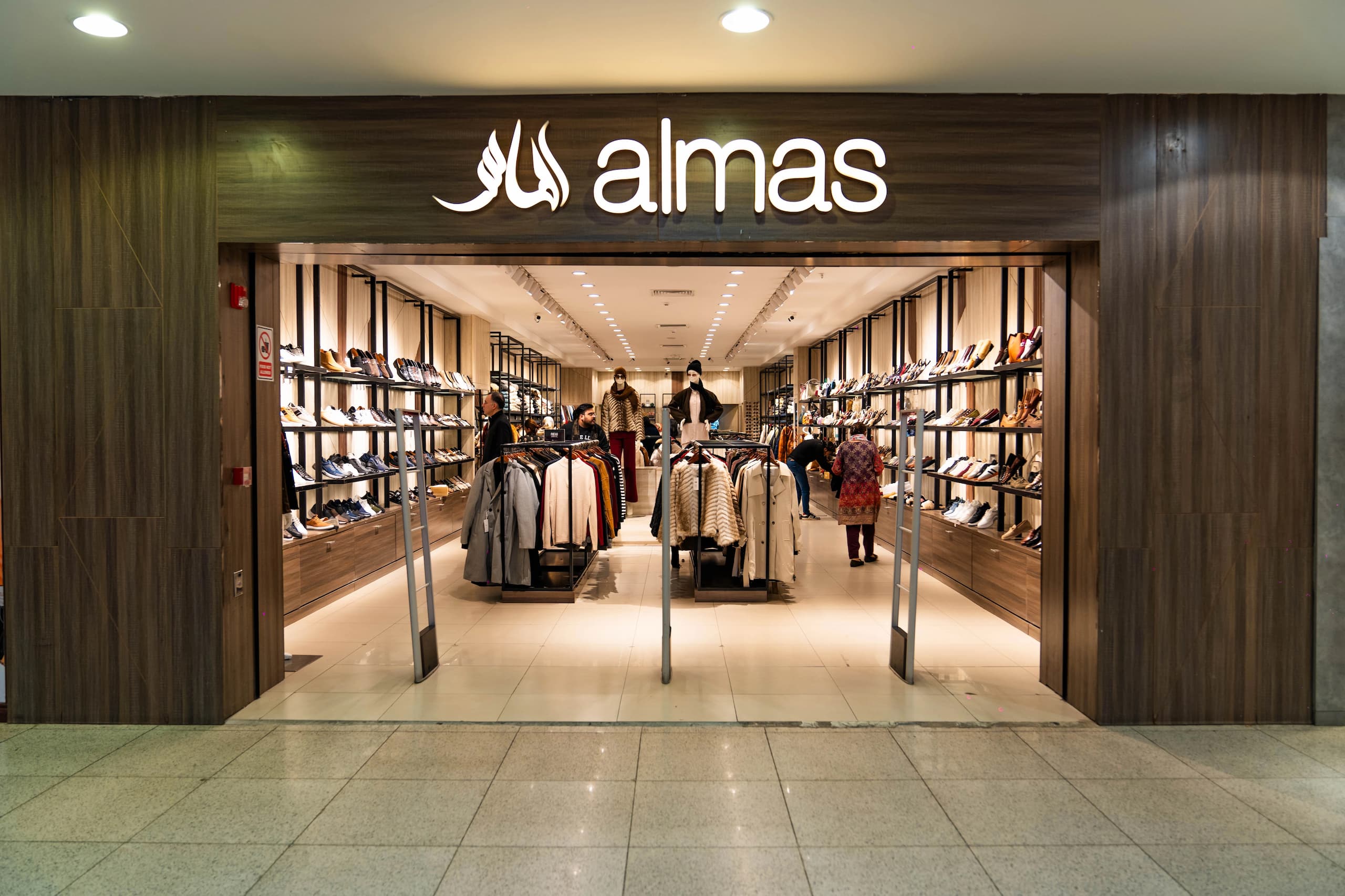 Almas
