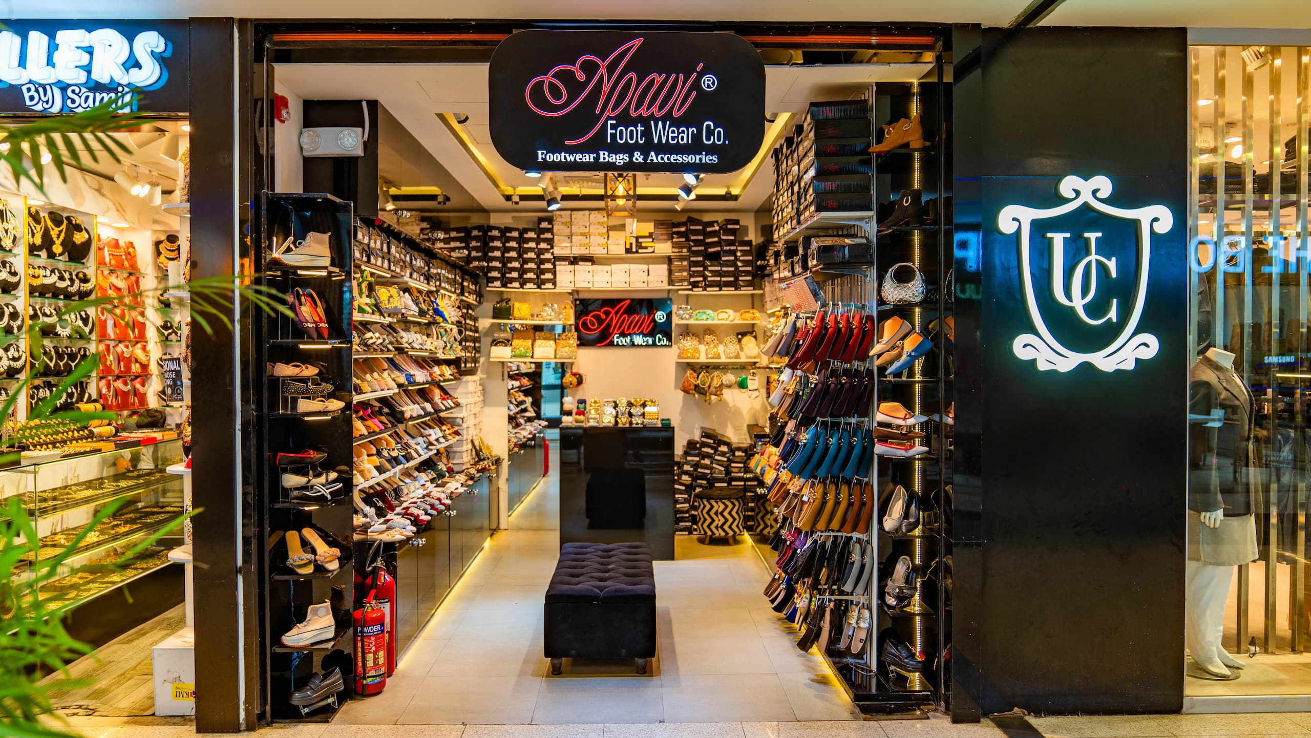 Apavi Shoes
